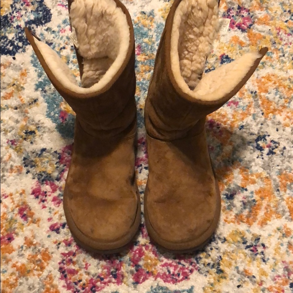 Ugg short zip-up booties